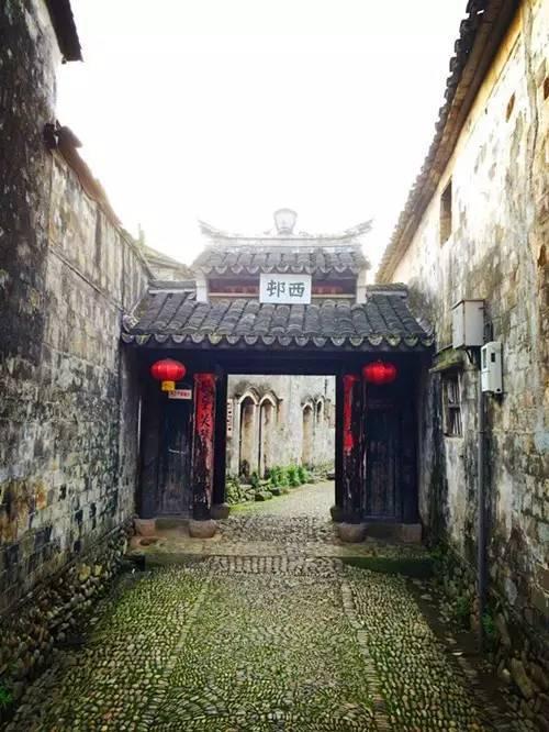 吵架后，总是在对话框里输了一大段话又删掉，不知道该怎么沟通，怎么办呢？游戏画面